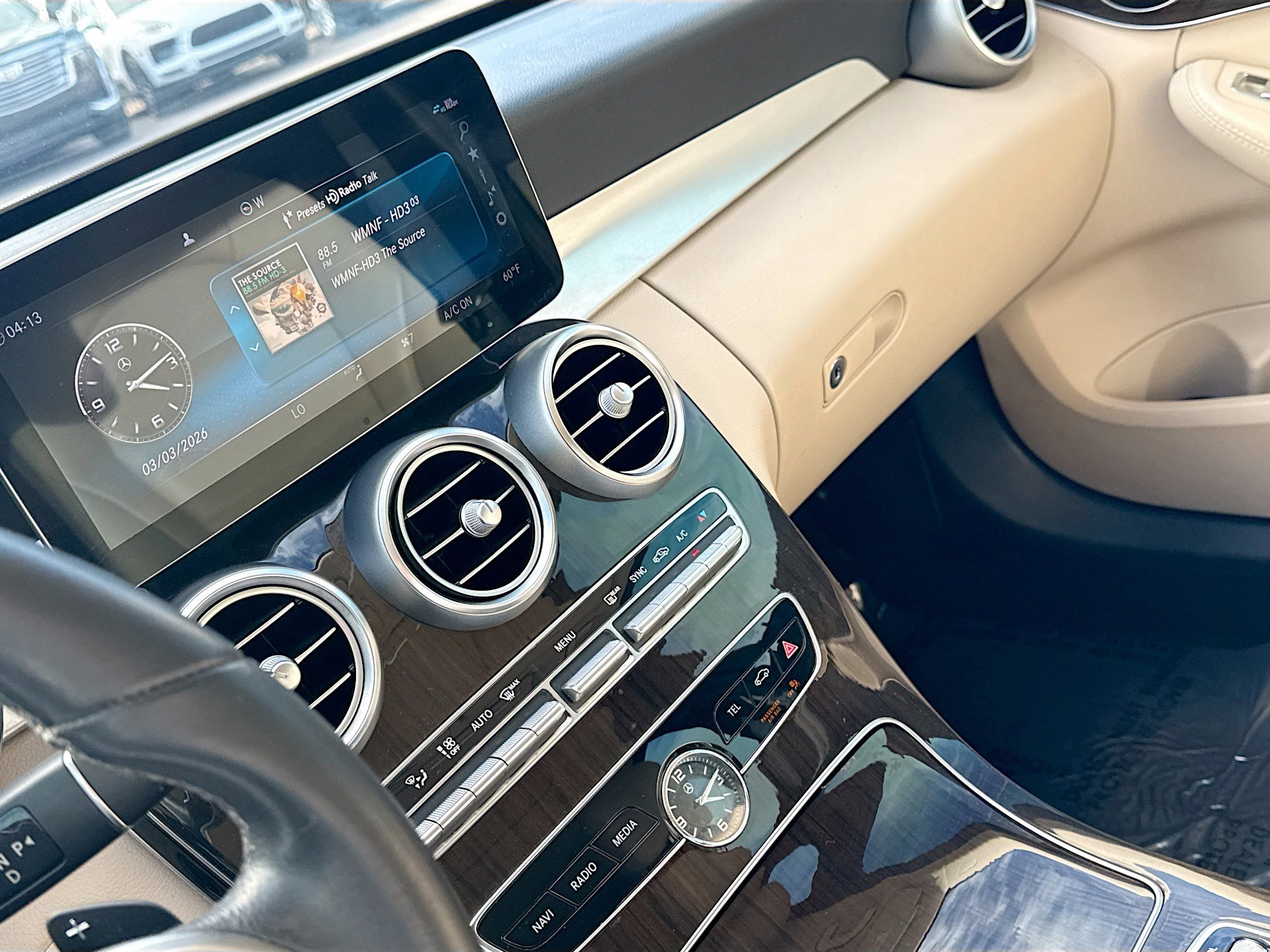 Used 2019 Mercedes-Benz C 300 Sedan image 27