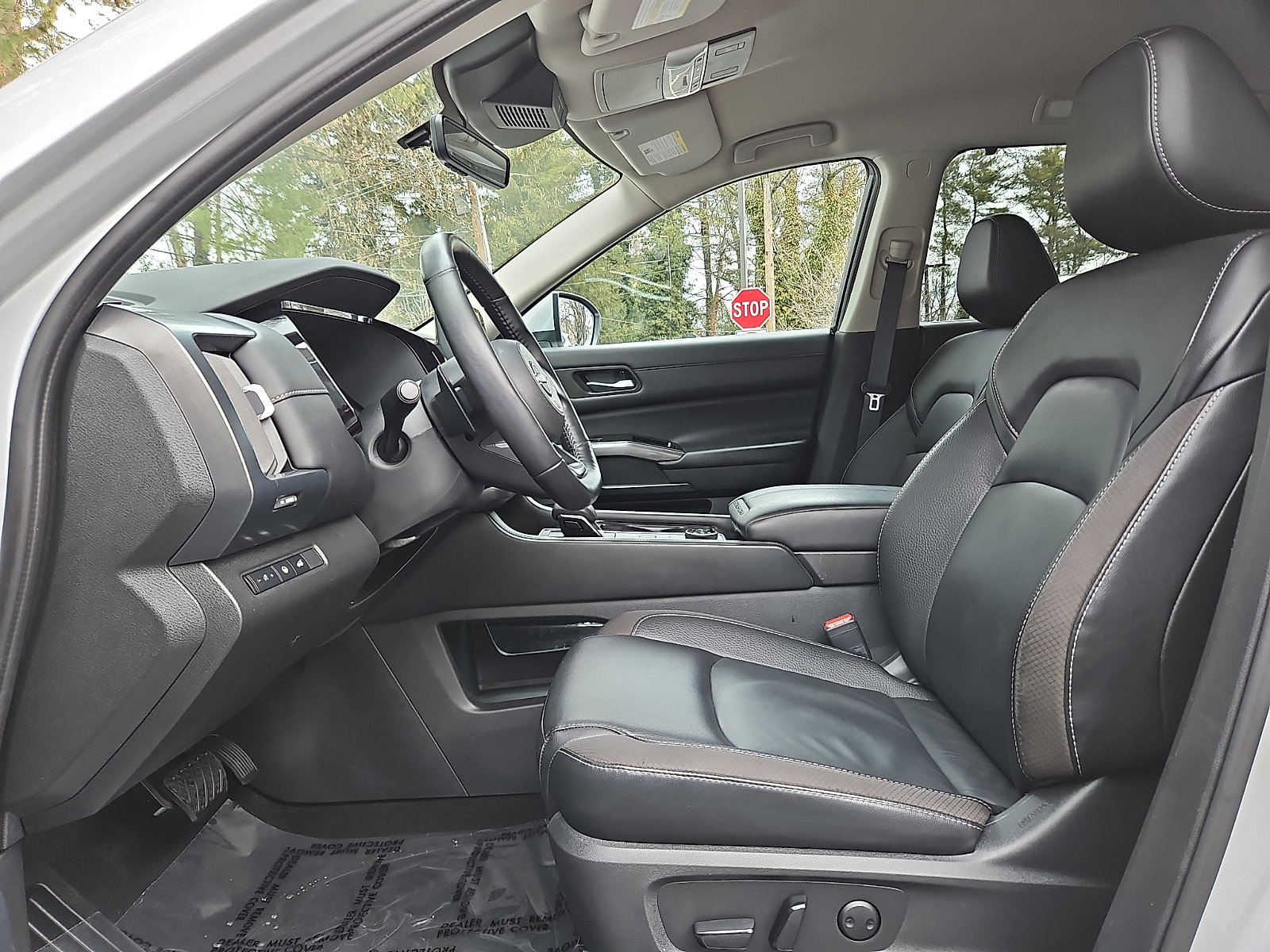 Certified 2023 Nissan Pathfinder SL image 12