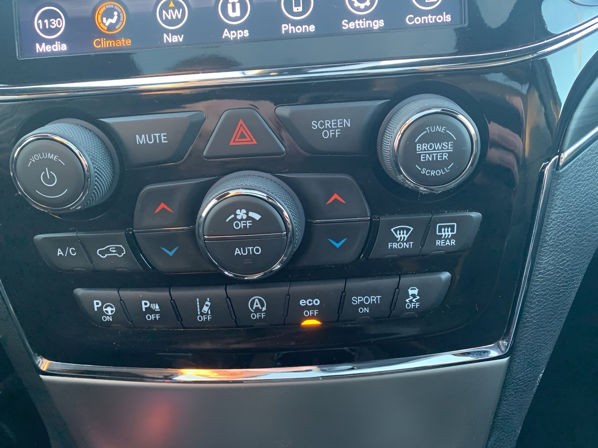 Used 2021 Jeep Grand Cherokee Limited w/ Luxury Group II image 14