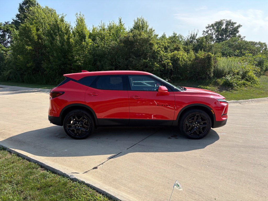 New 2026 Chevrolet Blazer LT w/ LPO, Floor Liner Package FWD image 10