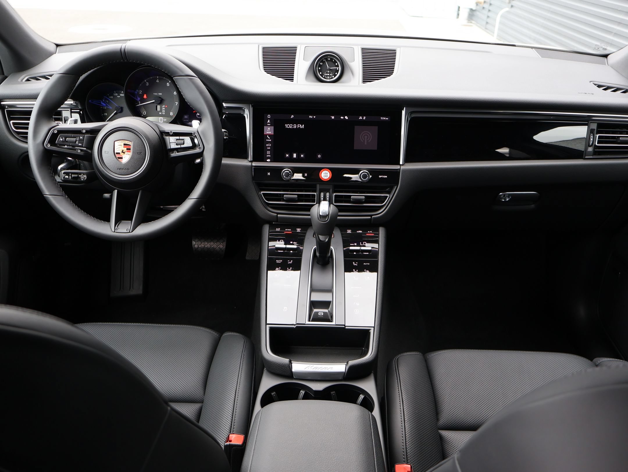 New 2026 Porsche Macan AWD/4WD image 27