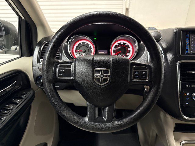 Used 2016 Dodge Grand Caravan SXT FWD image 20