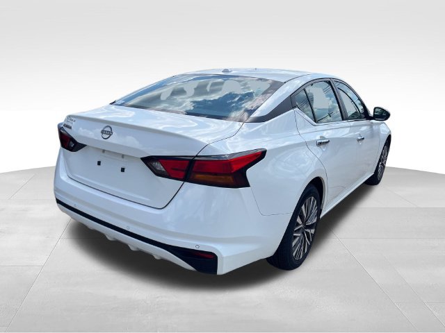 Certified 2025 Nissan Altima 2.5 SV FWD image 5
