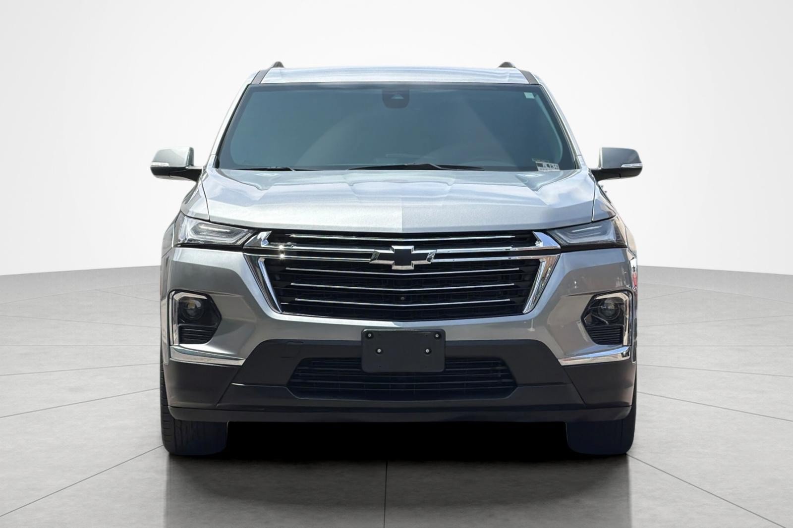 Used 2023 Chevrolet Traverse LT w/ Rear Camera Mirror Package AWD/4WD image 8
