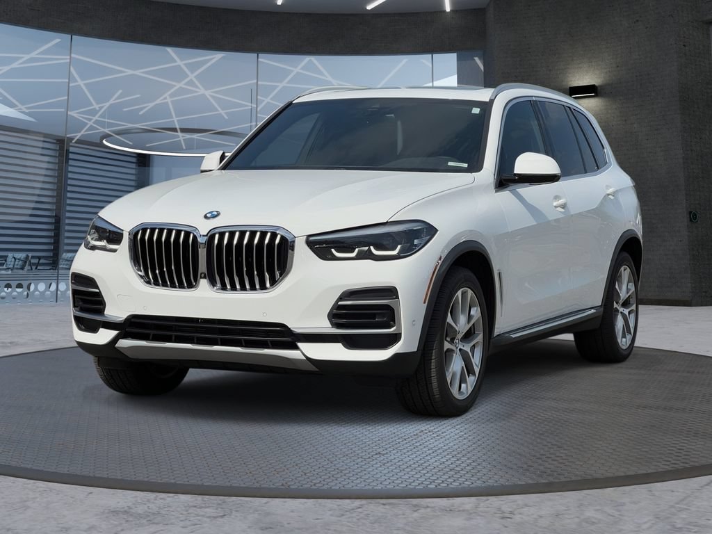 Used 2022 BMW X5 xDrive40i w/ Premium Package AWD/4WD image 2