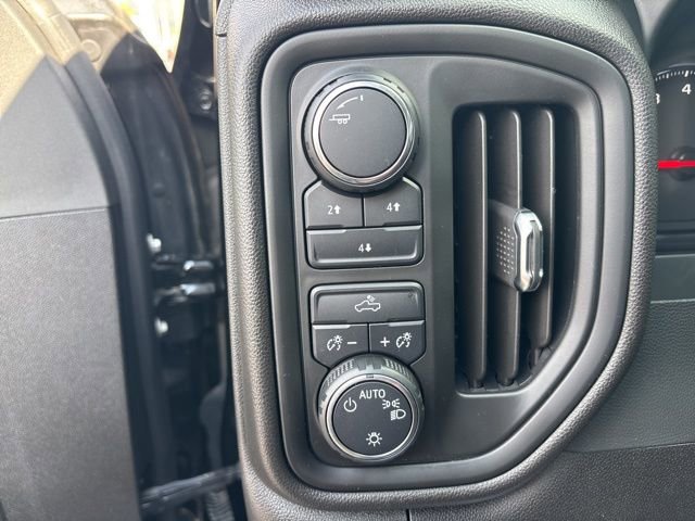 Used 2024 Chevrolet Silverado 2500 Custom image 28