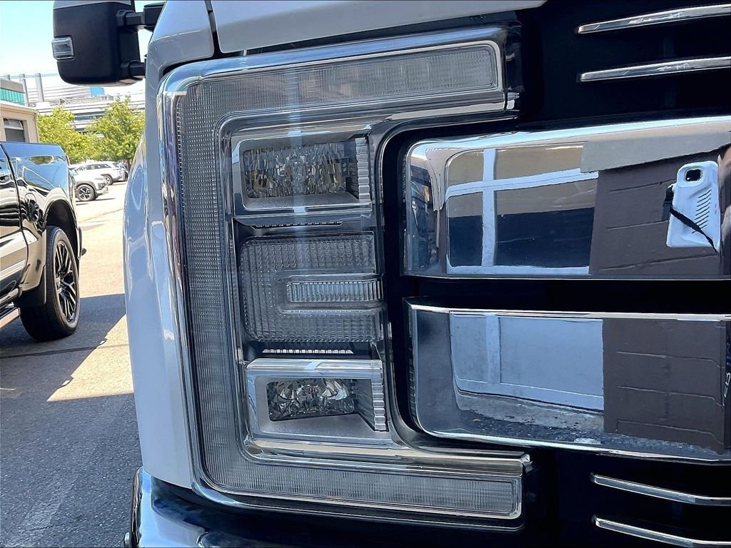 Used 2017 Ford F350 Lariat w/ Lariat Ultimate Package AWD/4WD image 33