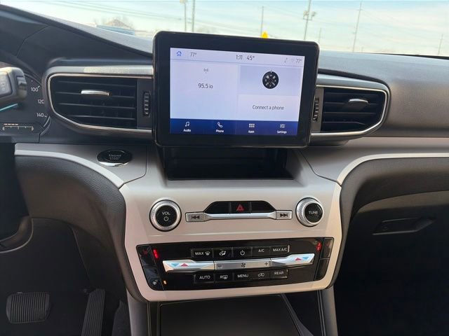Used 2023 Ford Explorer XLT w/ Equipment Group 202A image 39