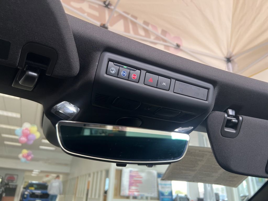 Used 2025 Chevrolet Corvette Stingray Coupe w/ 1LT image 25