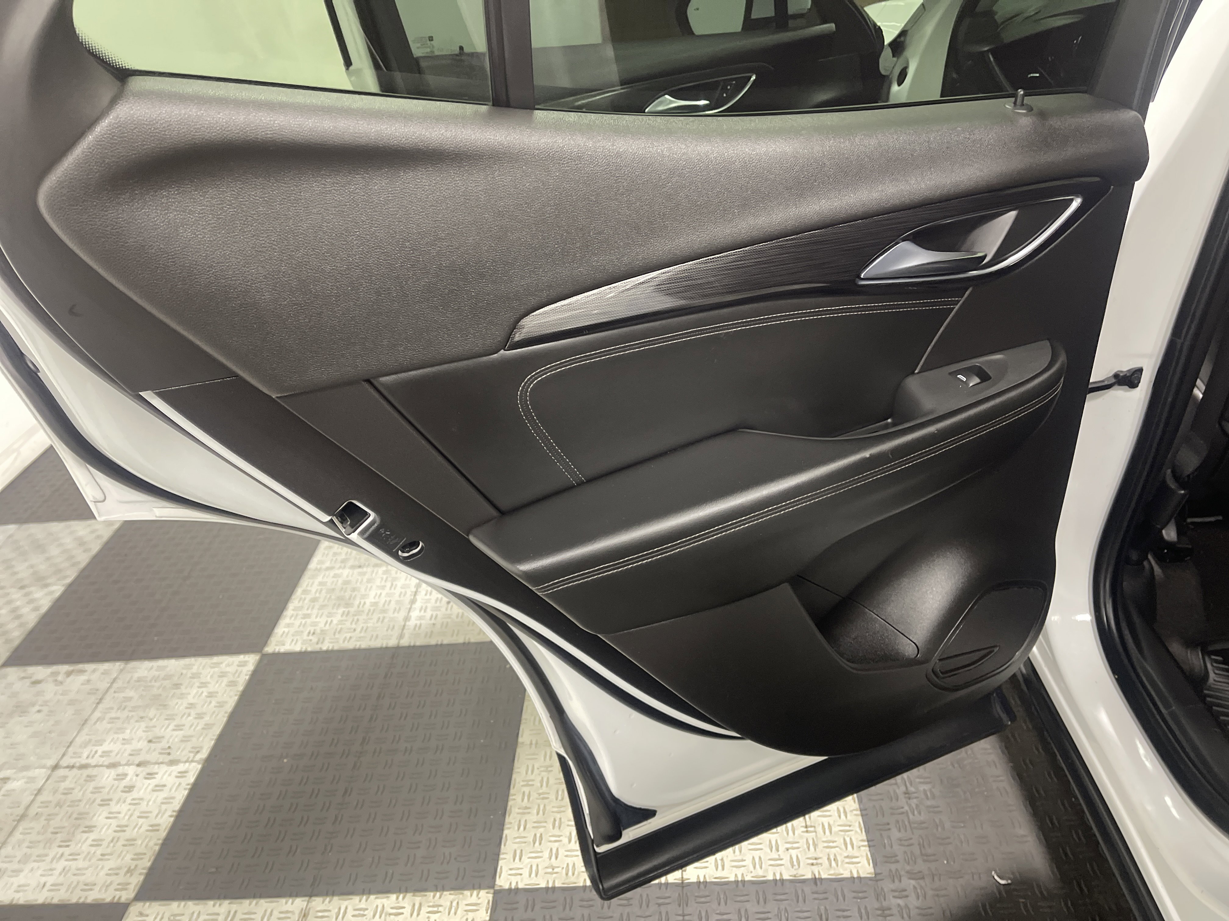 Used 2023 Buick Envision Preferred image 17