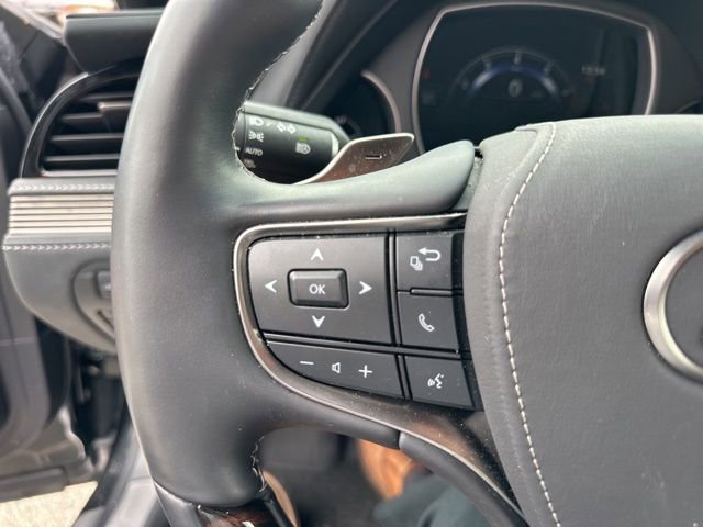 Used 2023 Lexus LS 500 AWD w/ Luxury Package image 12