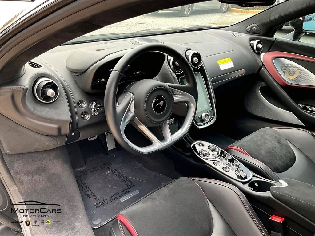 Used 2025 McLaren GTS image 12