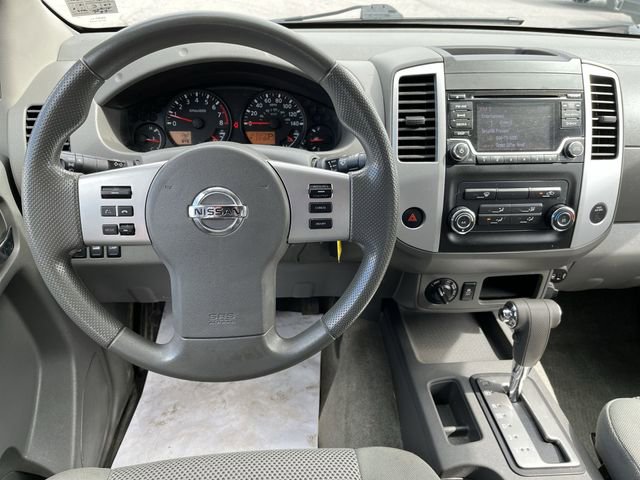 Used 2018 Nissan Frontier SV image 13