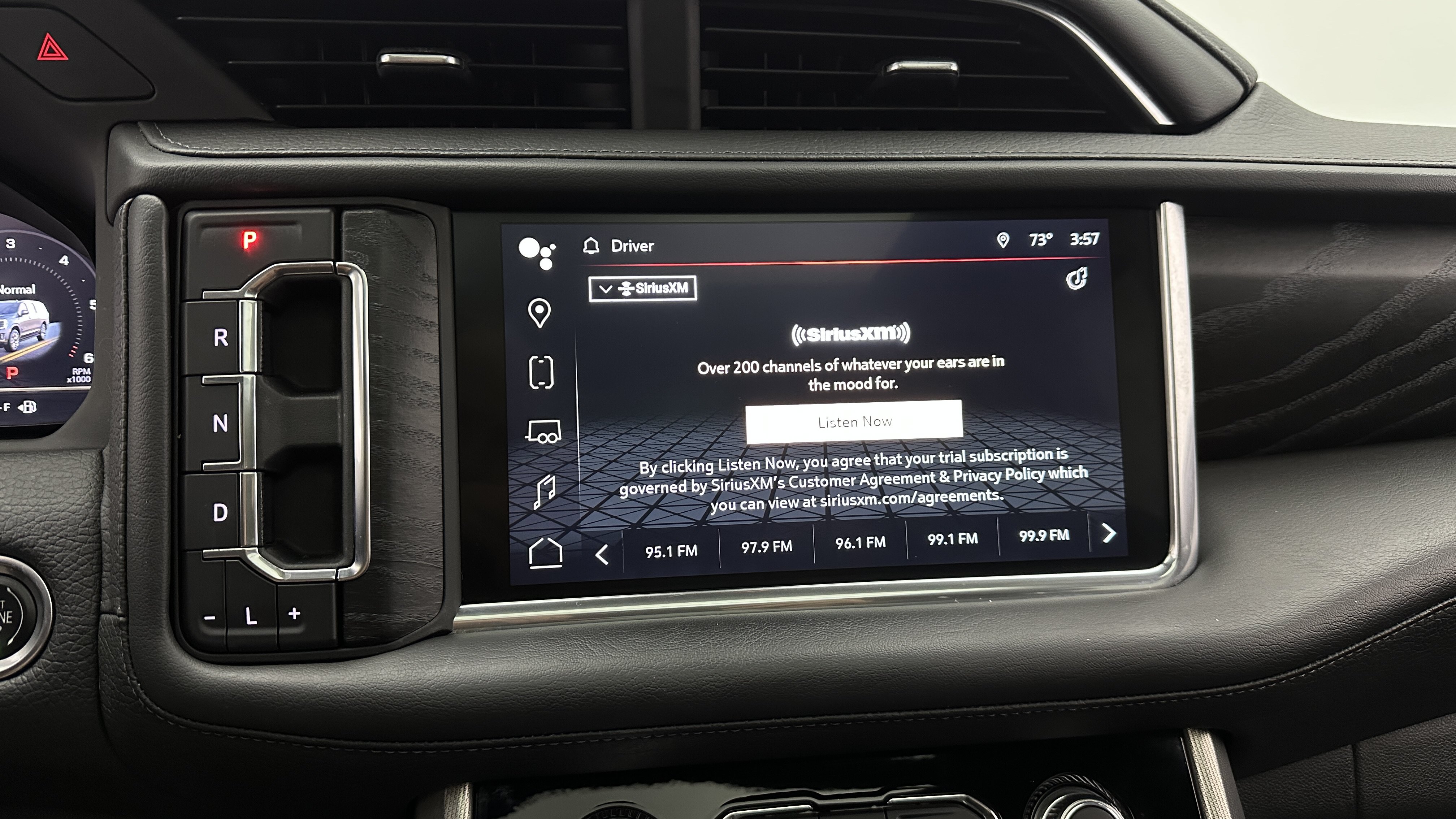 Used 2022 GMC Yukon Denali RWD image 21