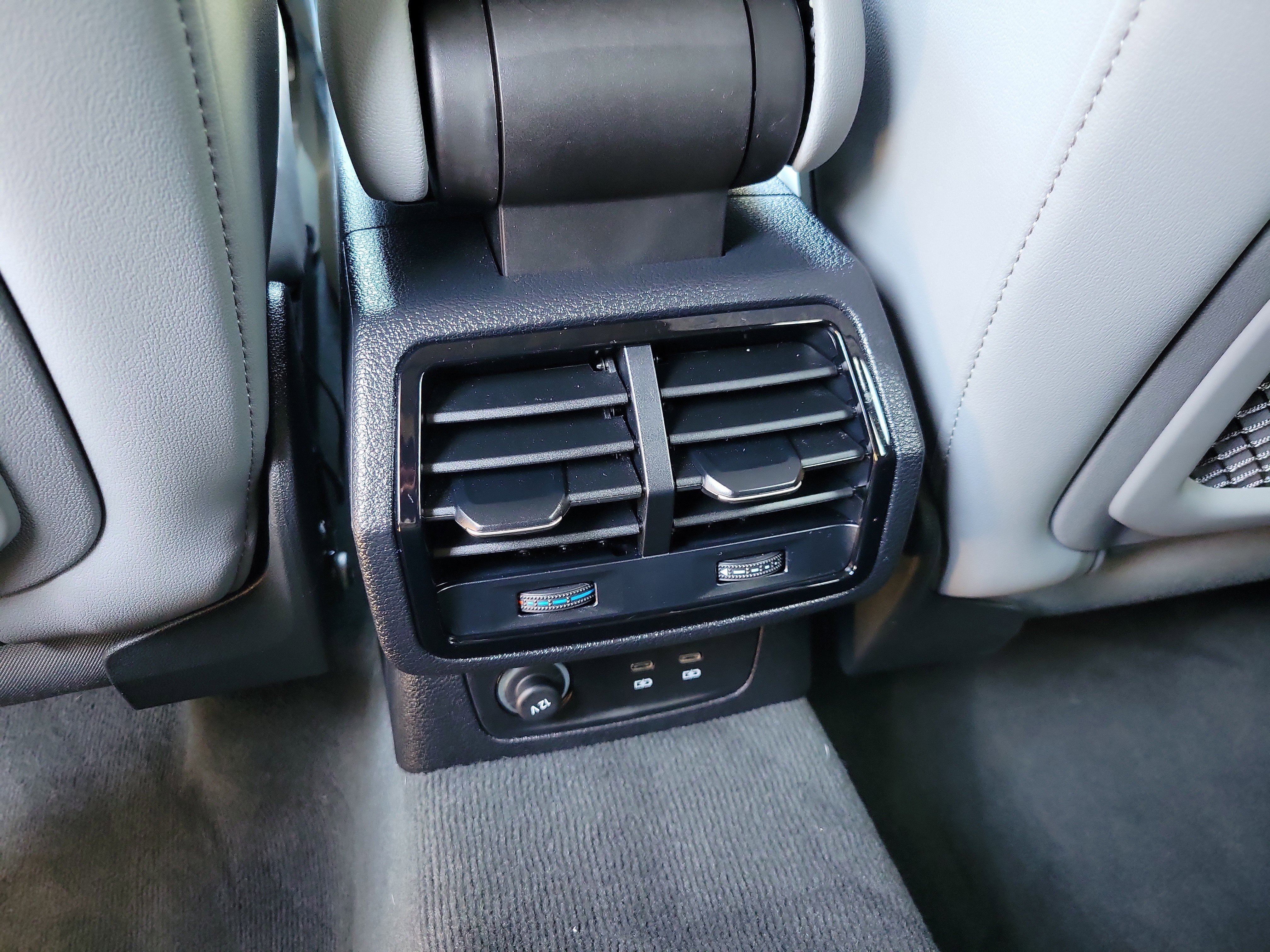 Used 2025 Audi Q3 2.0T Premium w/ Convenience Package image 15