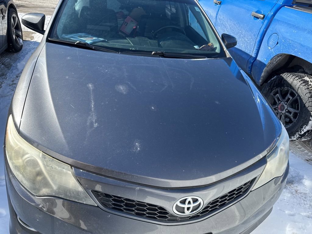 Used 2013 Toyota Camry SE image 2