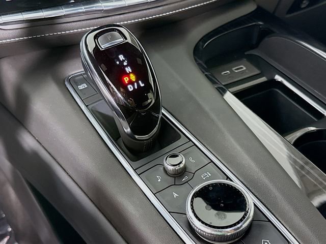 Used 2022 Cadillac Escalade Sport w/ Touring Package RWD image 19