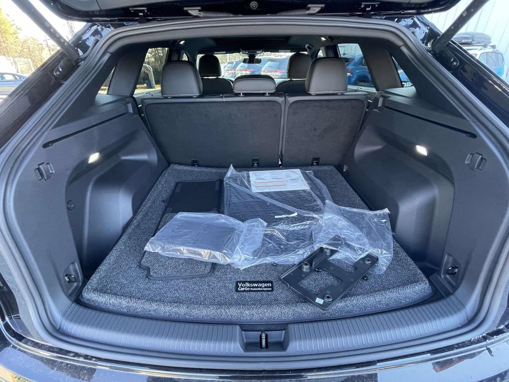 New 2026 Volkswagen Atlas Cross Sport SE AWD/4WD image 8