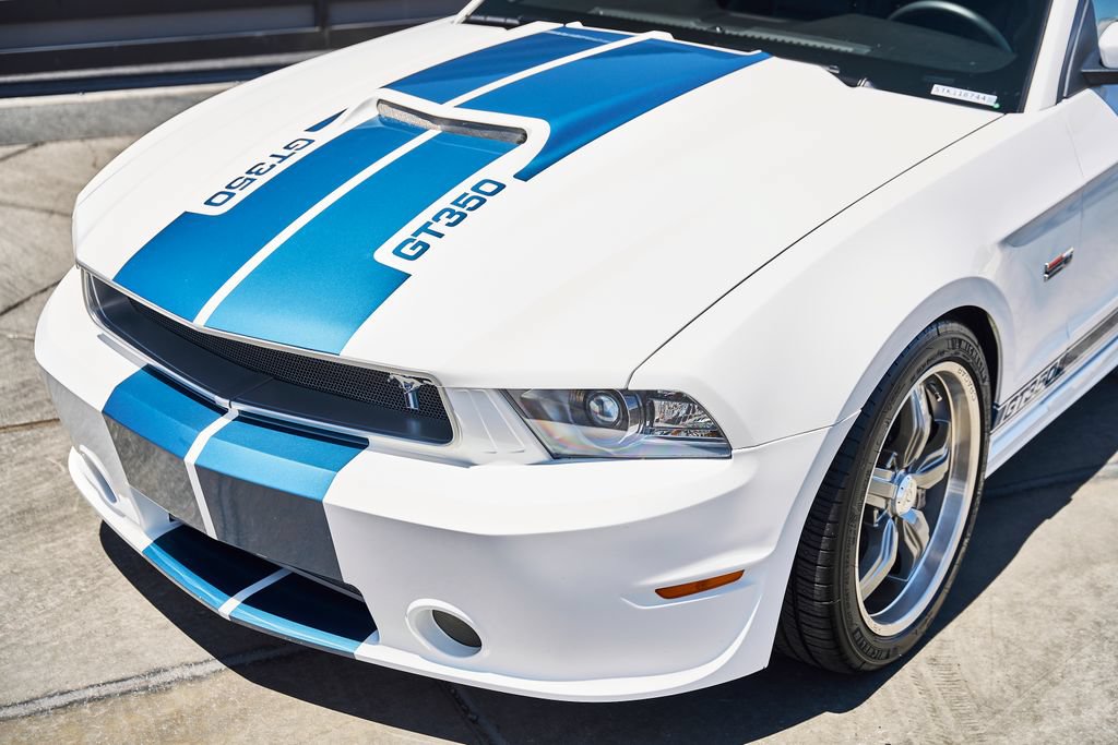 Used 2011 Ford Mustang GT Premium w/ Electronics Pkg RWD image 6