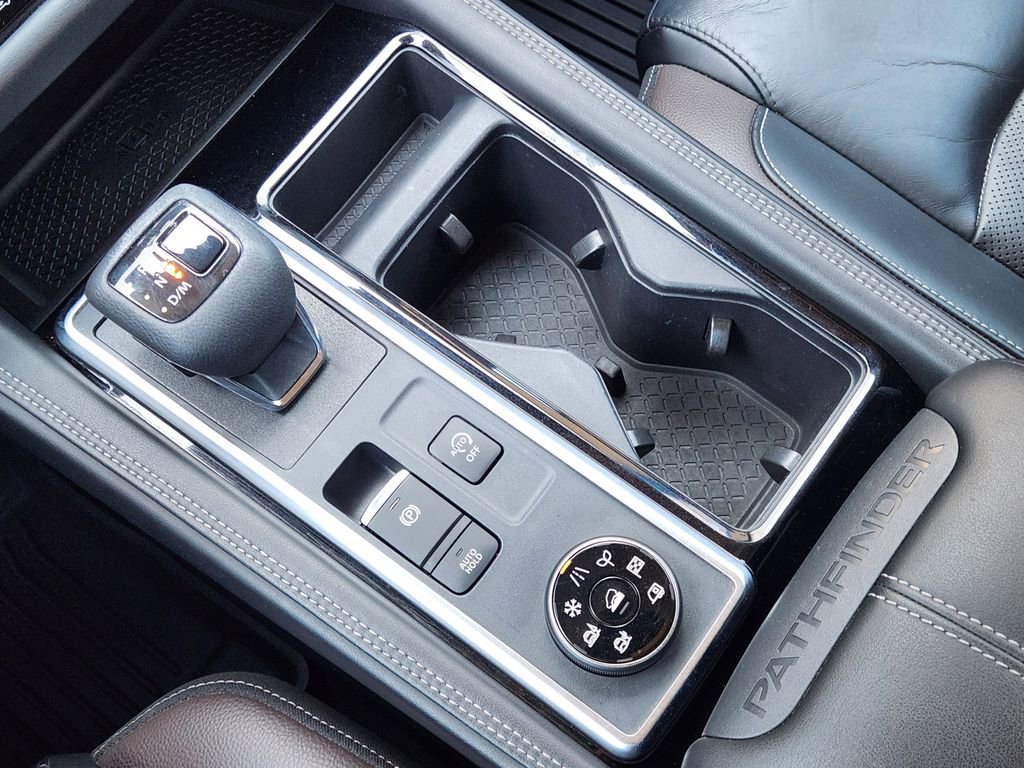 Used 2023 Nissan Pathfinder Platinum w/ Cargo Package image 19