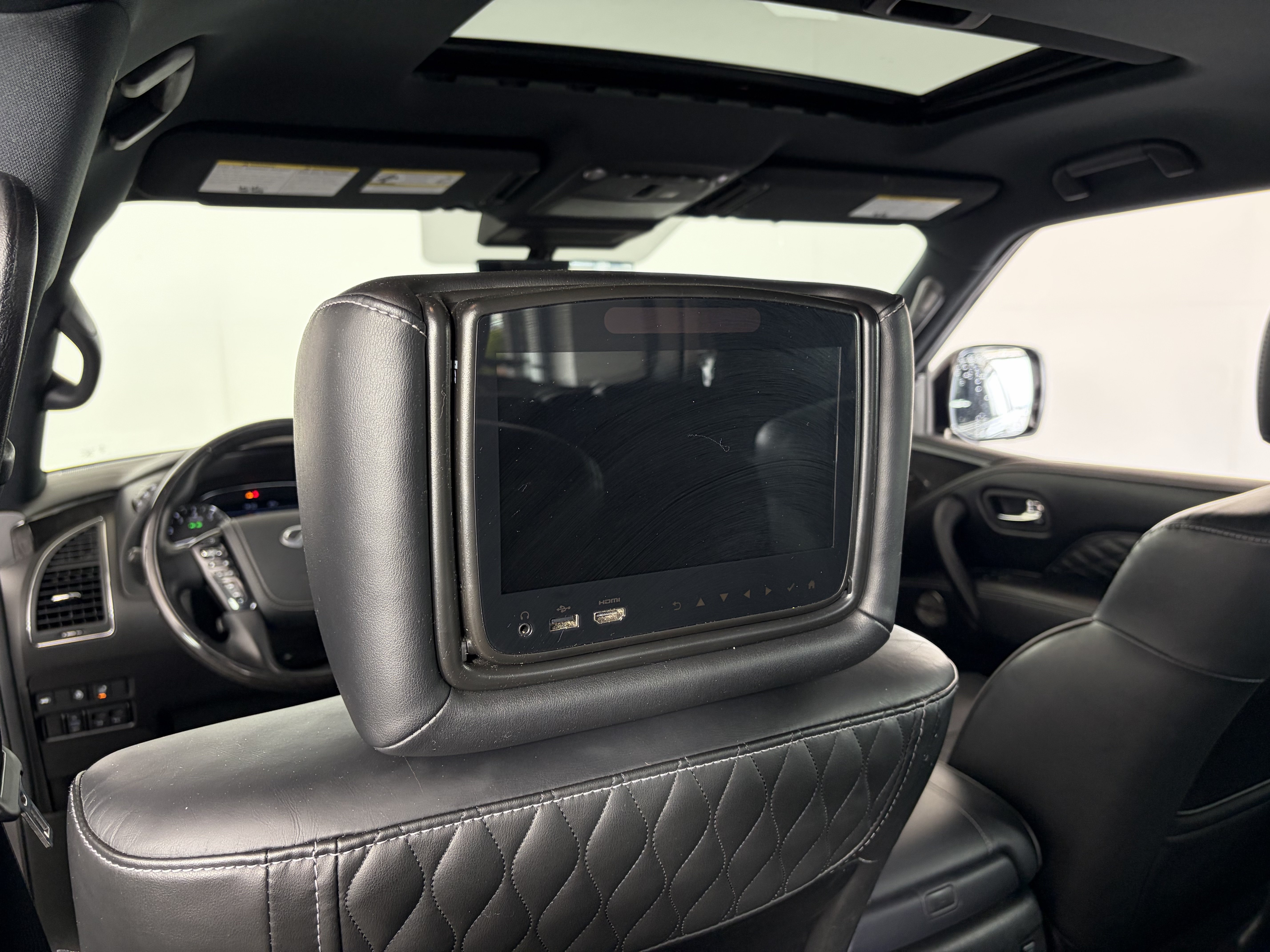 Used 2023 INFINITI QX80 Sensory w/ Cargo Package AWD/4WD image 9