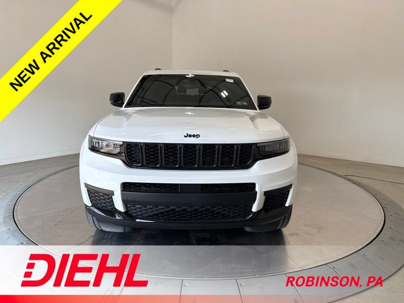 Used 2023 Jeep Grand Cherokee L Laredo AWD/4WD image 2