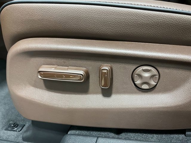 New 2026 Honda Odyssey Touring image 13