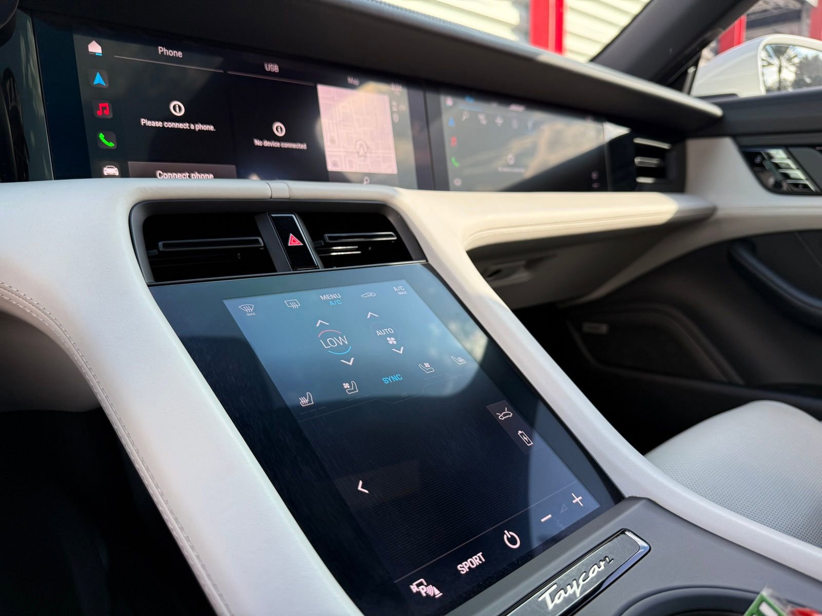 Used 2020 Porsche Taycan 4S w/ Premium Package image 18