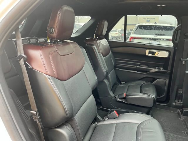 Used 2020 Ford Explorer Platinum w/ Premium Technology Package image 27