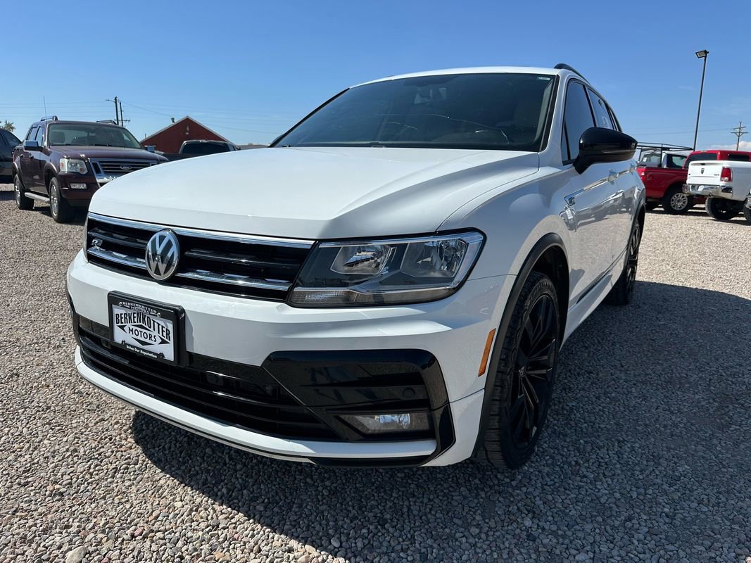 Used 2020 Volkswagen Tiguan SE R-Line w/ 3rd Row Seat Package image 4