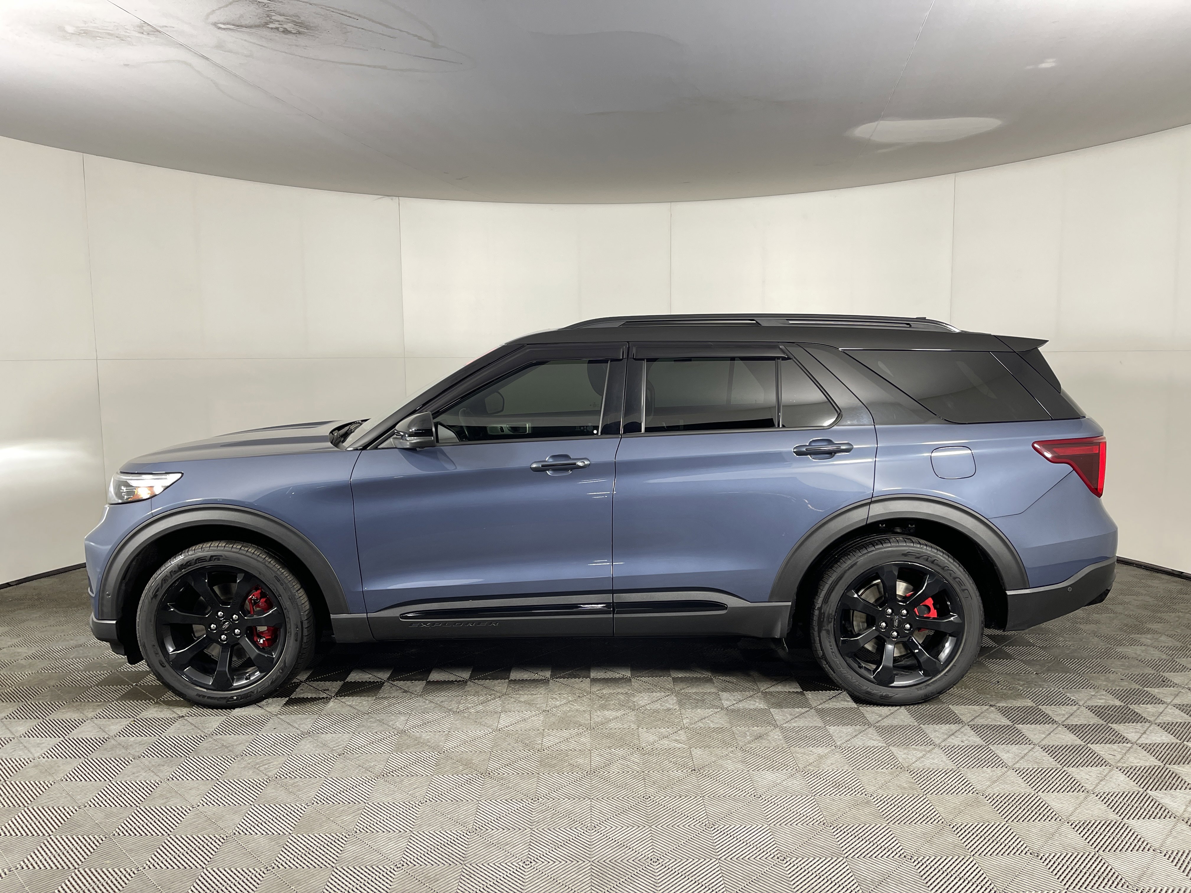 Used 2021 Ford Explorer ST w/ Equipment Group 401A image 3