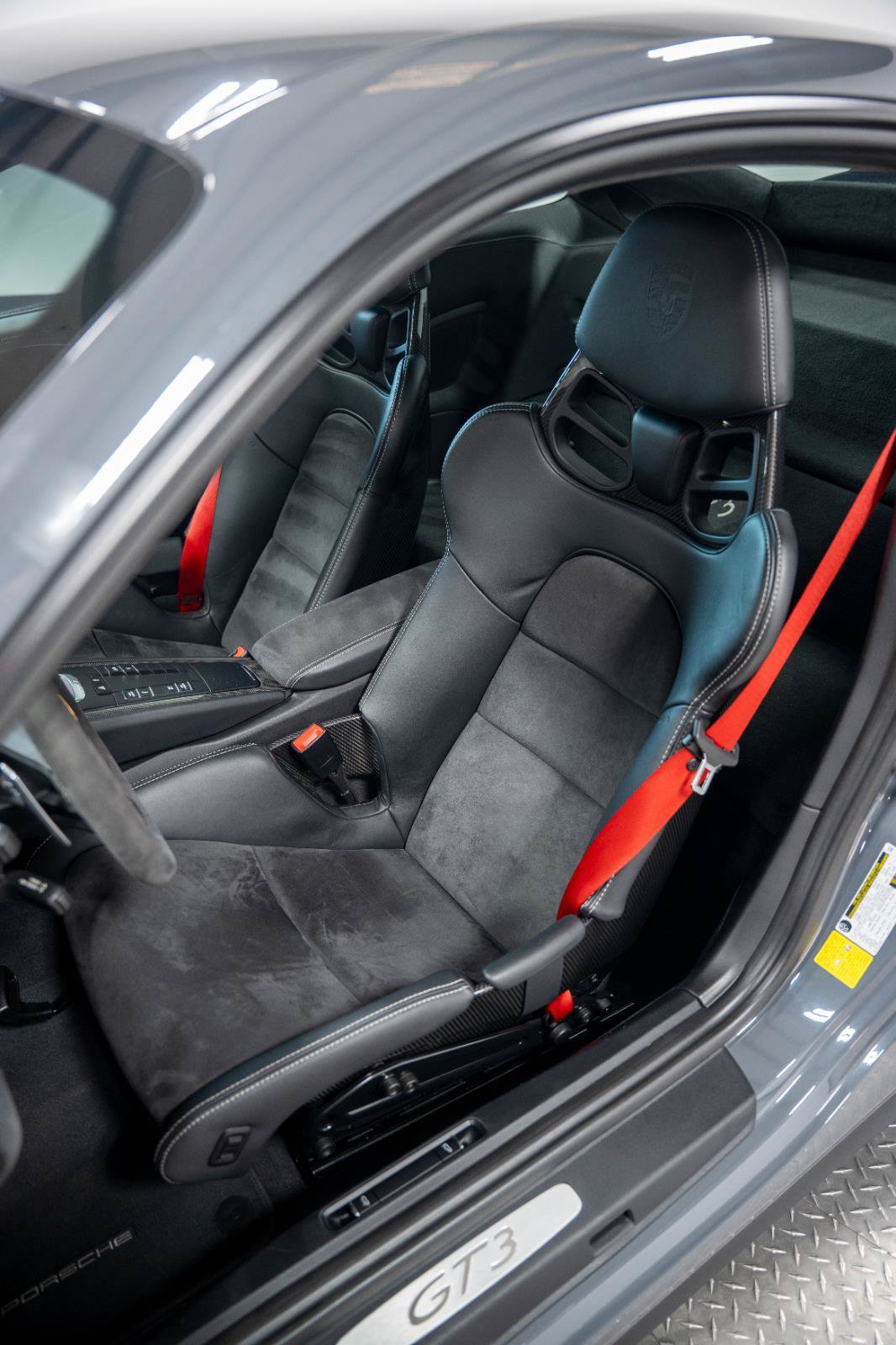 Used 2018 Porsche 911 GT3 RWD image 82