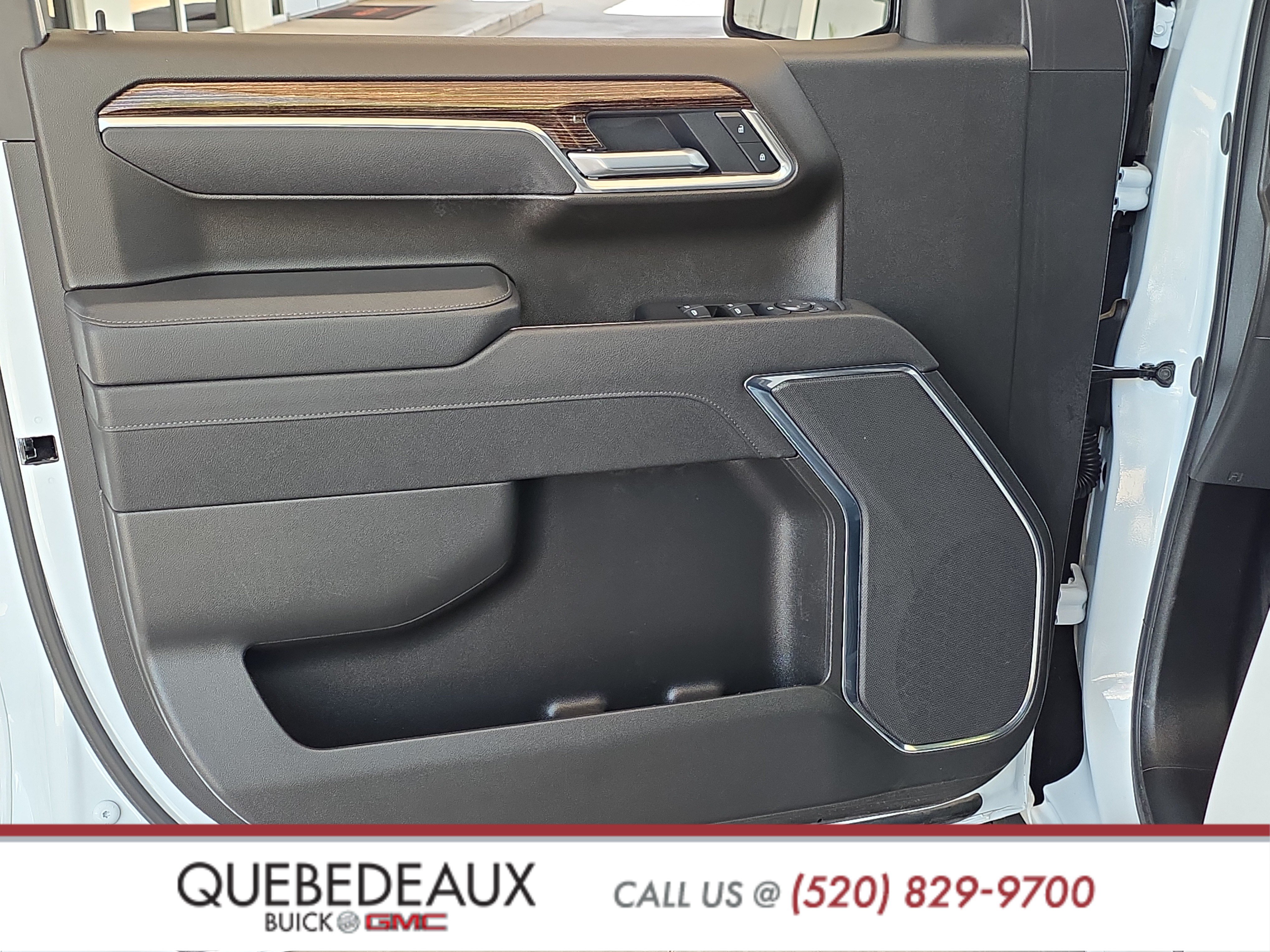 Used 2025 GMC Sierra 1500 Elevation w/ X31 Off-Road Package AWD/4WD image 9