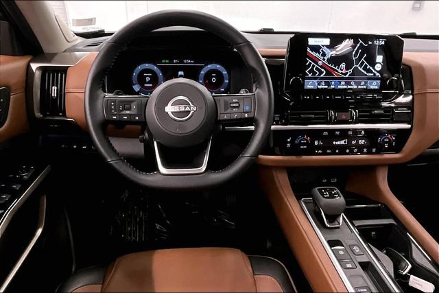Used 2025 Nissan Pathfinder Platinum w/ Cargo Package FWD image 6