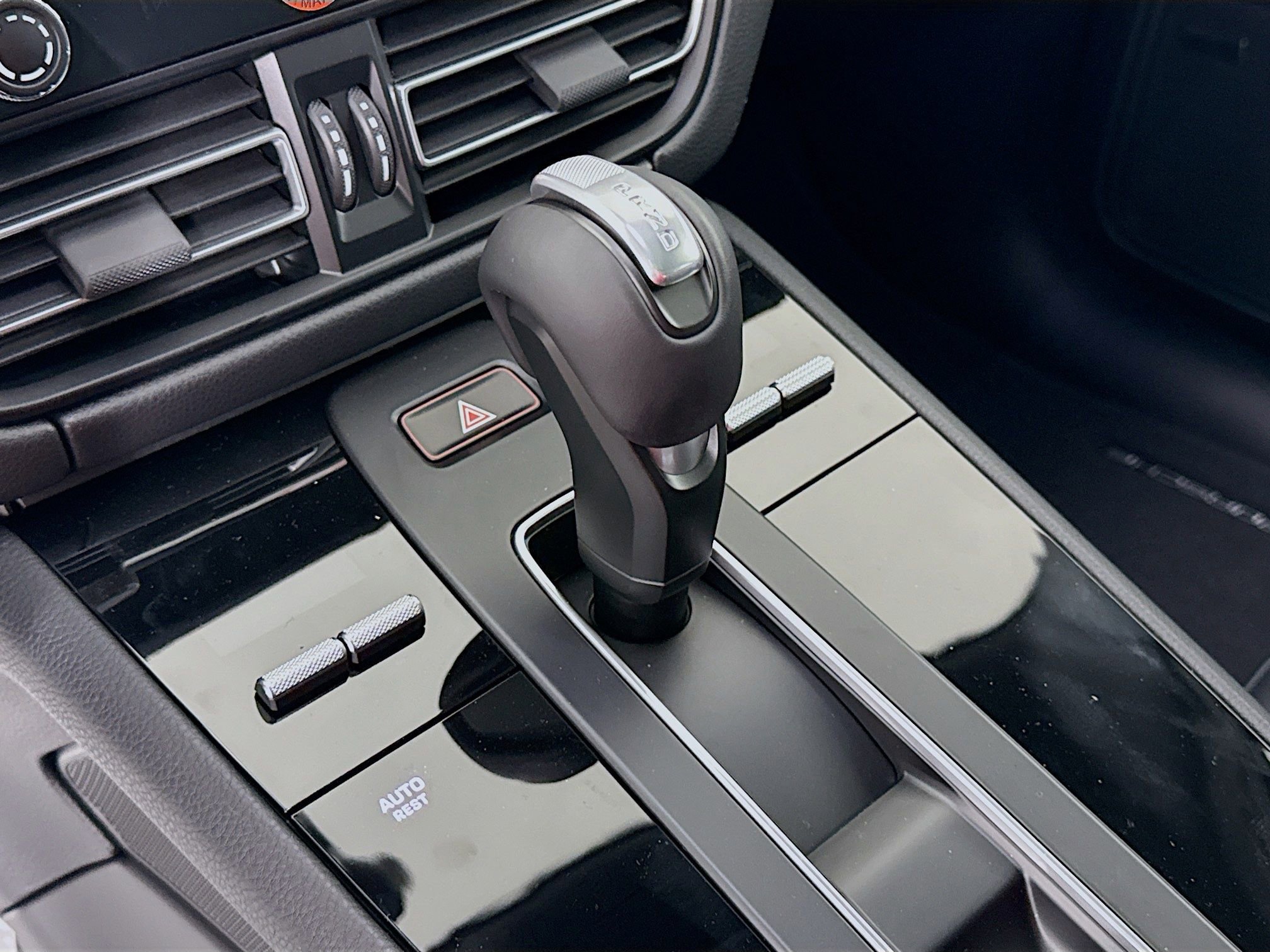 Certified 2026 Porsche Macan image 16