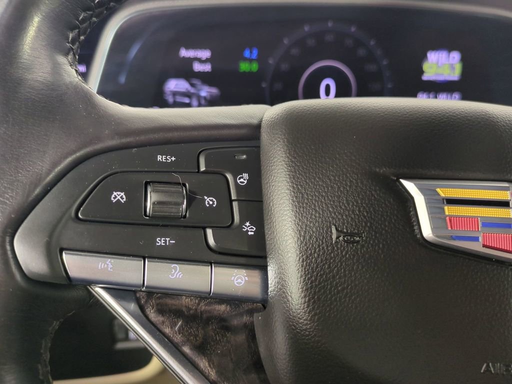 Used 2024 Cadillac Escalade Premium Luxury image 34