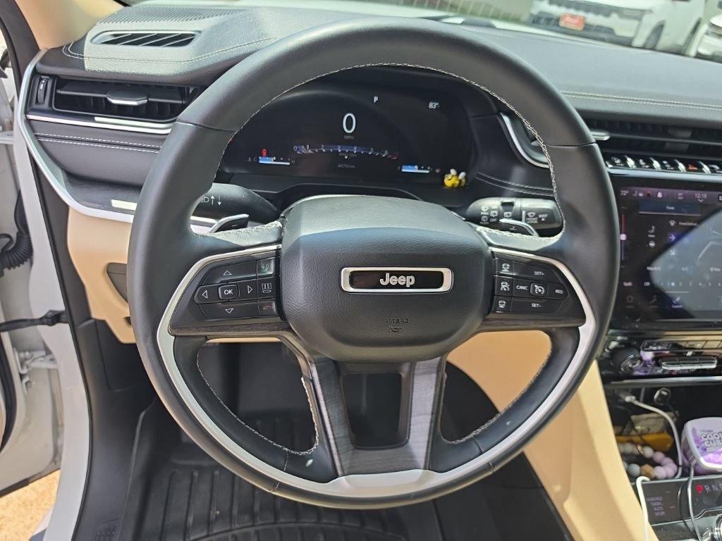 Used 2021 Jeep Grand Cherokee L Limited AWD/4WD image 25