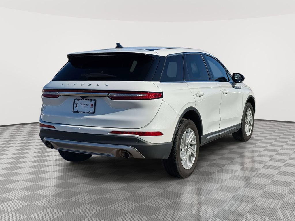 Used 2023 Lincoln Corsair AWD w/ Rear Removable Package Tray image 7