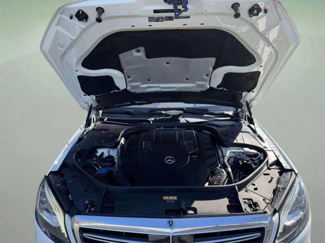 Certified 2019 Mercedes-Benz S 560 4MATIC Sedan image 32
