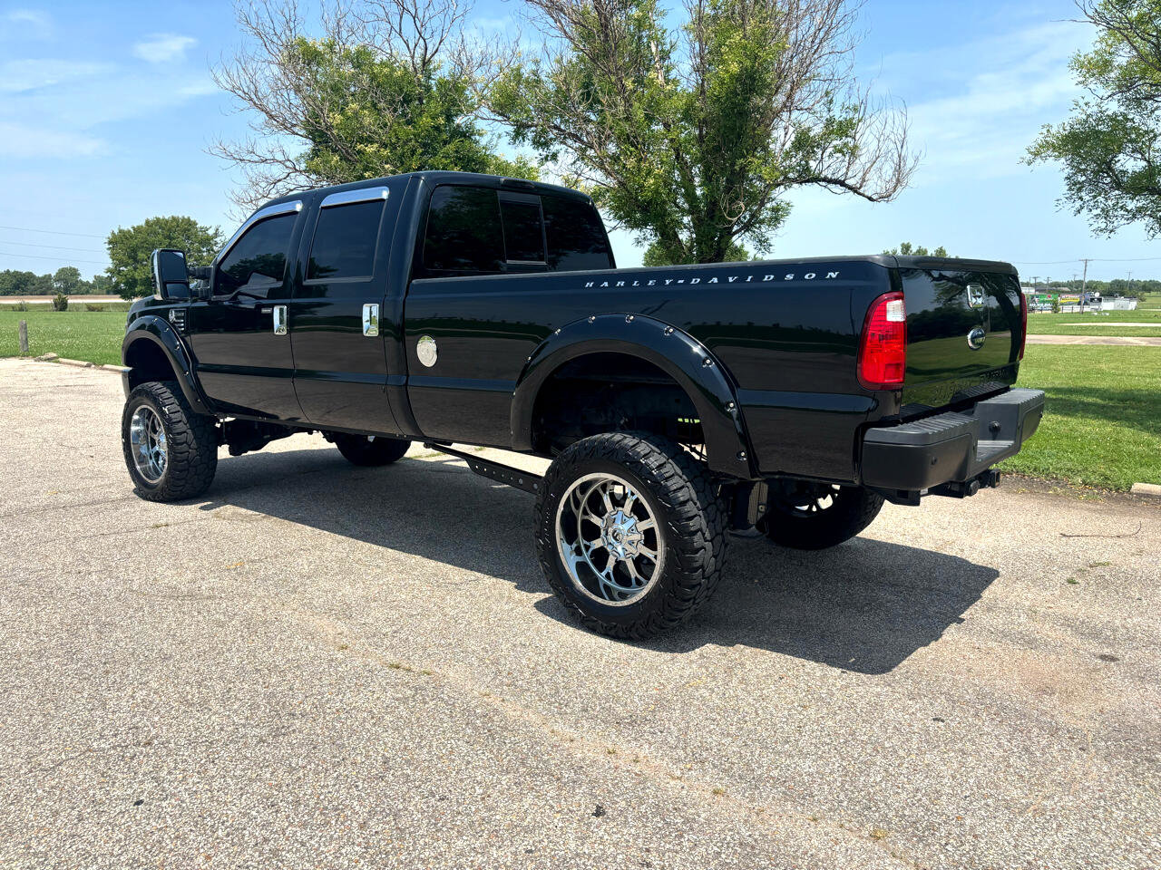 Used 2009 Ford F350 Harley-Davidson image 7