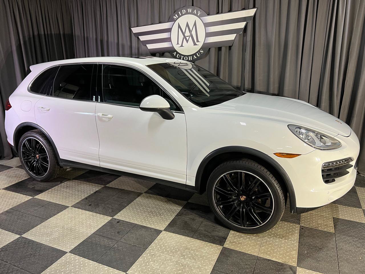 Used 2014 Porsche Cayenne AWD/4WD image 3