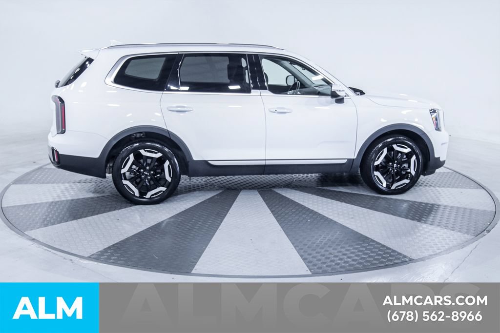 Used 2024 Kia Telluride EX FWD image 11