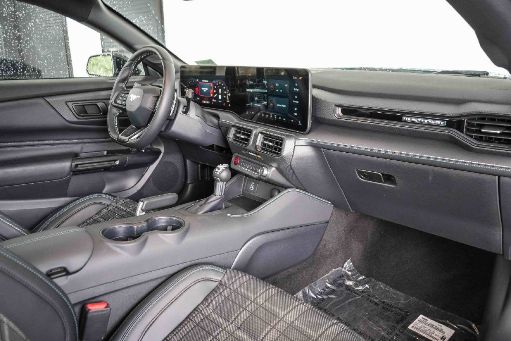 New 2026 Ford Mustang GT Premium w/ GT Performance Package RWD image 13