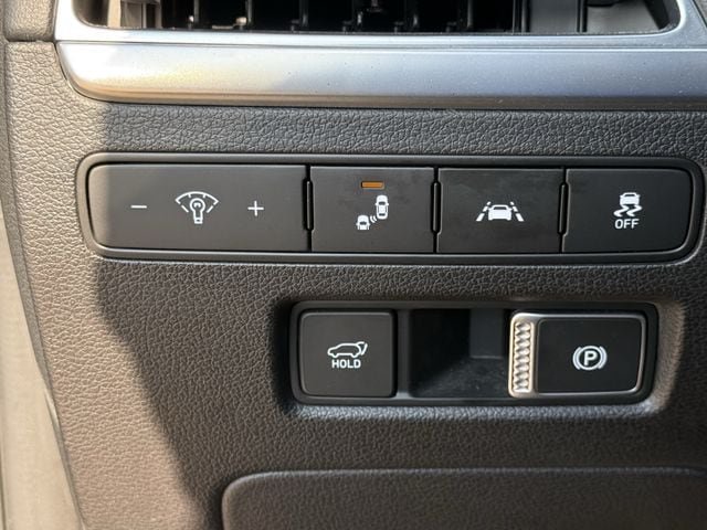 Used 2021 Hyundai Palisade Limited FWD image 19