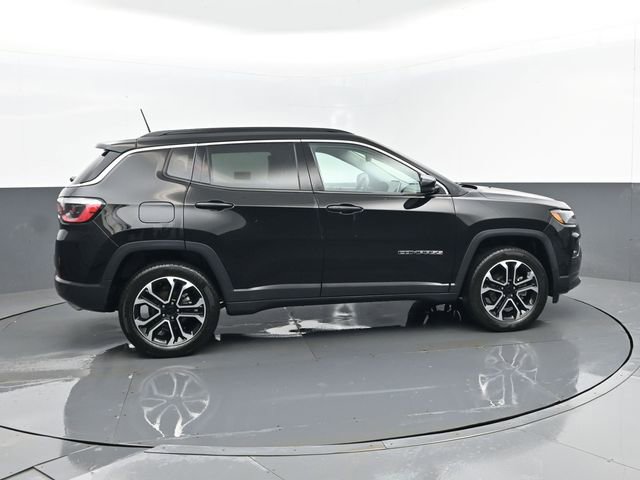 Used 2022 Jeep Compass Limited image 4