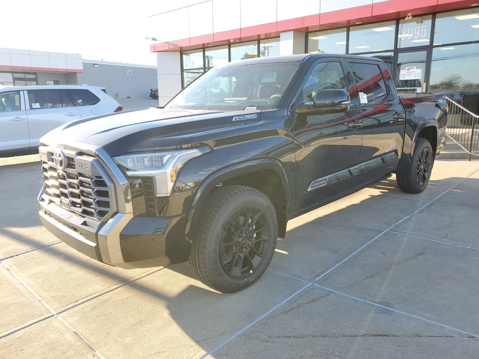 New 2026 Toyota Tundra Platinum w/ TRD Off-Road Package AWD/4WD image 2