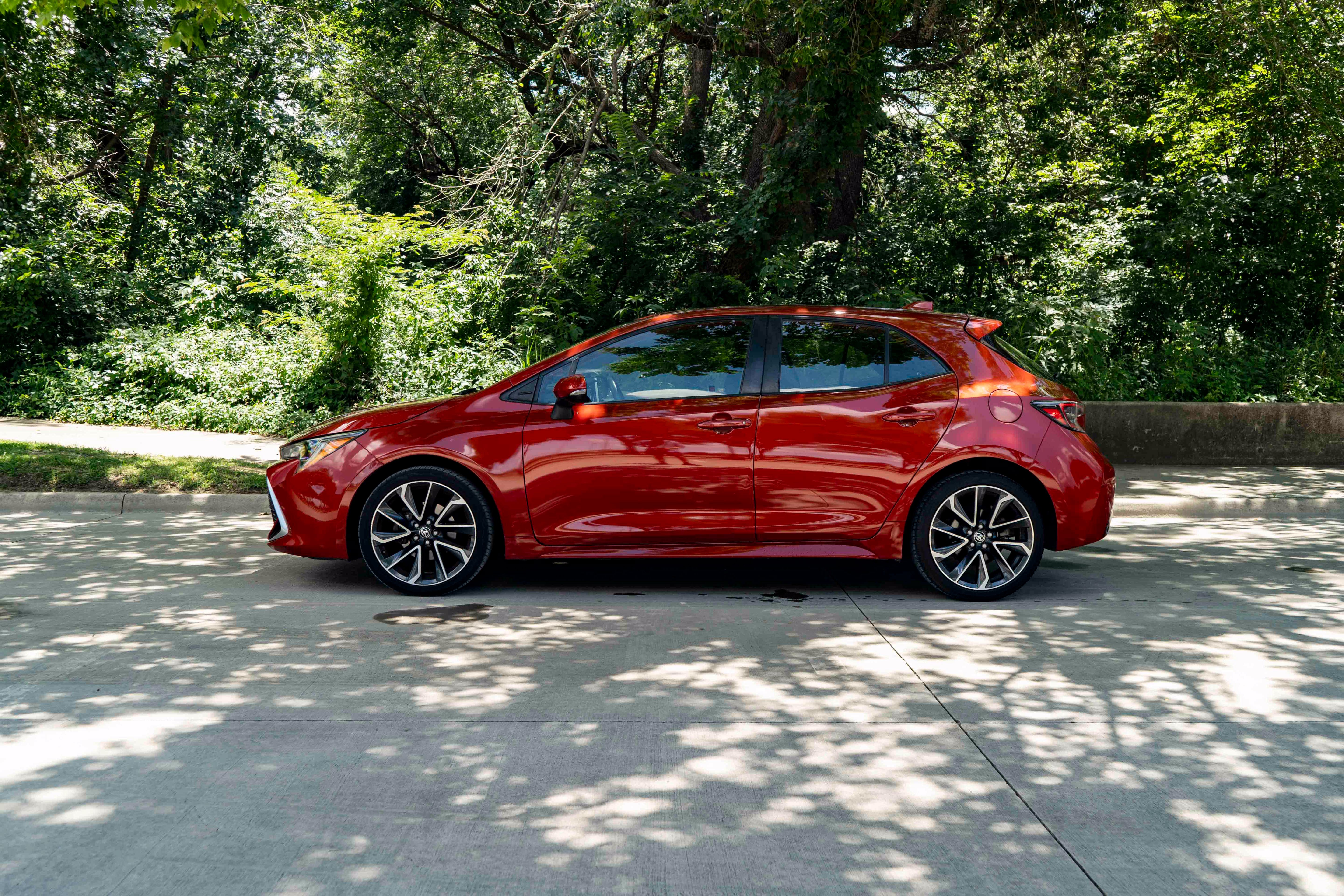 Used 2020 Toyota Corolla XSE FWD image 6
