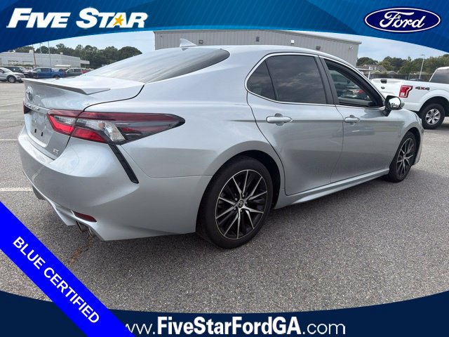 Used 2023 Toyota Camry SE FWD image 3