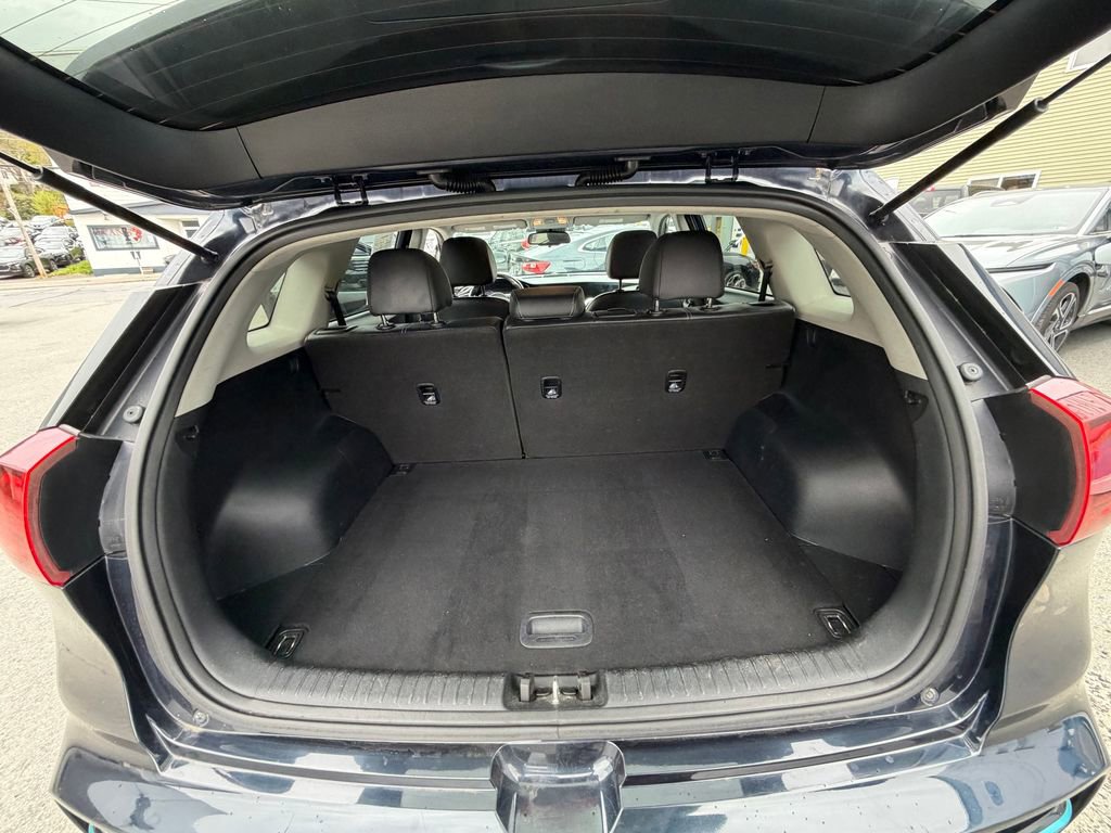 Used 2022 Kia Niro EX w/ Cold Weather Package FWD image 11