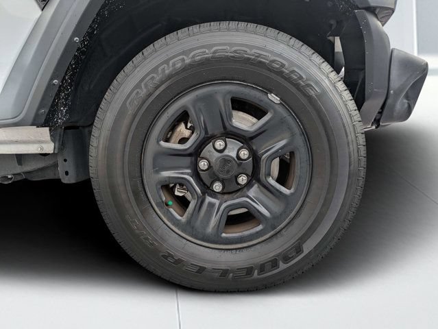 Used 2024 Jeep Wrangler Unlimited Sport AWD/4WD image 10